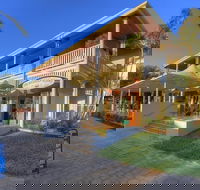Sovereign Resort Hotel - Schoolies Week Accommodation