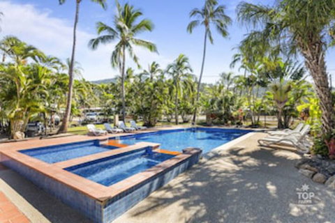 Tasman Holiday Parks - Airlie Beach - Schoolies Week Accommodation 0