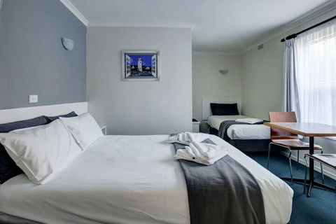 Central Motel Port Fairy - Schoolies Week Accommodation 5