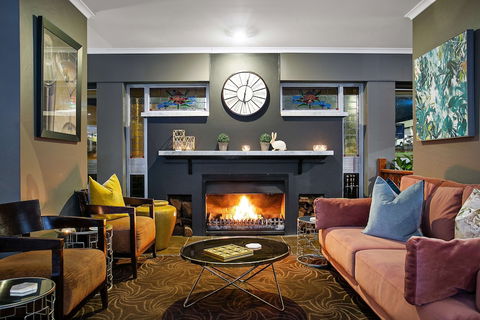 Best Western Sanctuary Inn - Schoolies Week Accommodation 3