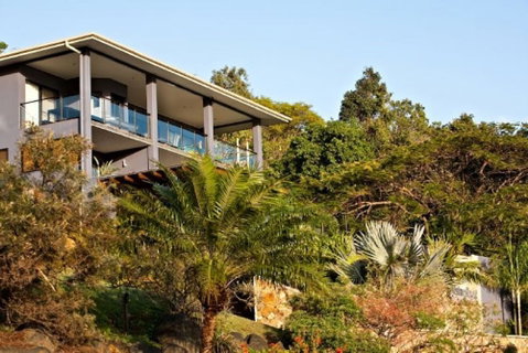 At Waterfront Whitsunday Retreat - Schoolies Week Accommodation 1