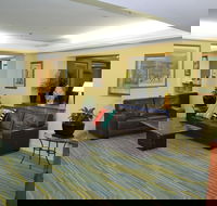 Devere Hotel - Schoolies Week Accommodation