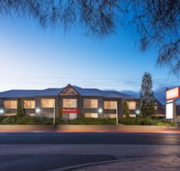 Bellevue on the Lakes - Schoolies Week Accommodation