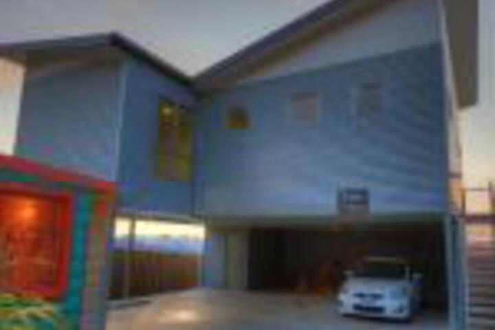  Schoolies Week Accommodation