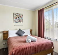 Sharonlee Strahan Villas - Schoolies Week Accommodation