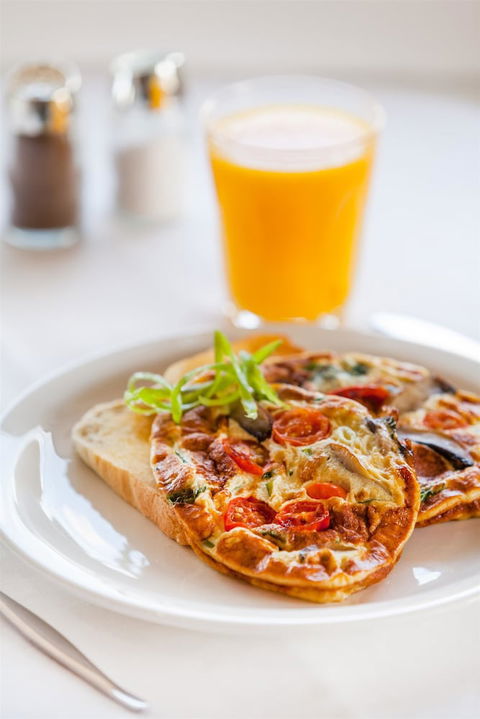 Best Western Aspen & Apartments - Schoolies Week Accommodation 0