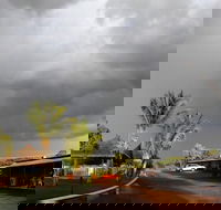 Halls Creek Motel - Schoolies Week Accommodation