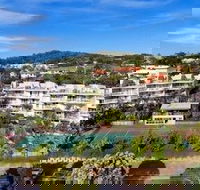 Noosa Hill Resort - Schoolies Week Accommodation