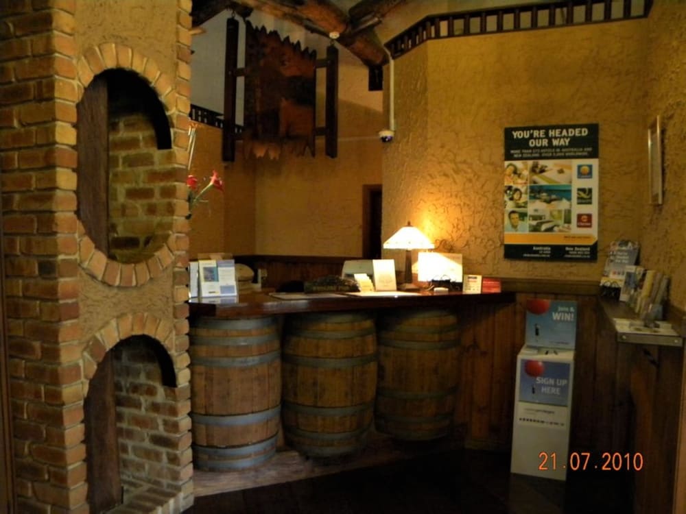  Schoolies Week Accommodation