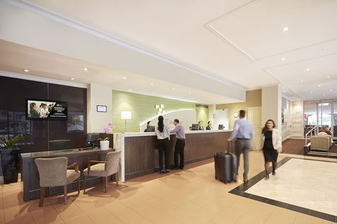 Holiday Inn Darling Harbour, An IHG Hotel - Schoolies Week Accommodation 7