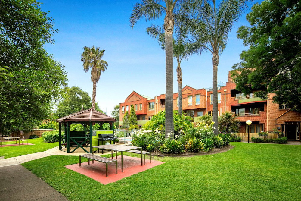 Schoolies Week Accommodation