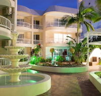 Golden Shores Holiday Club - Schoolies Week Accommodation