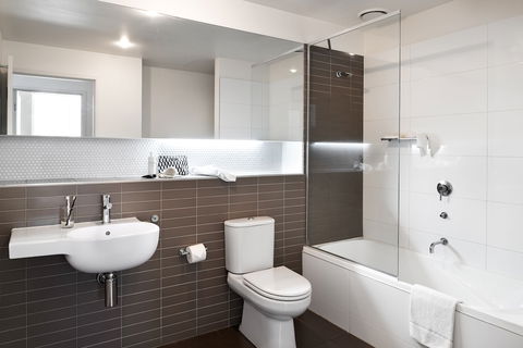 Punthill Knox - Schoolies Week Accommodation 3