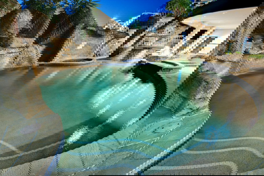  Schoolies Week Accommodation