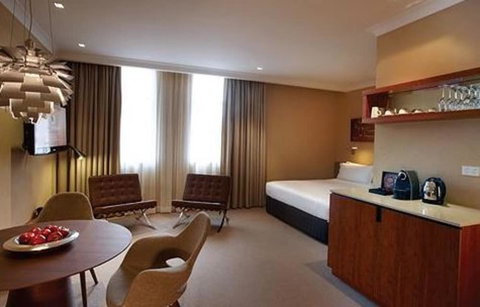 The Grace Hotel - Schoolies Week Accommodation 5