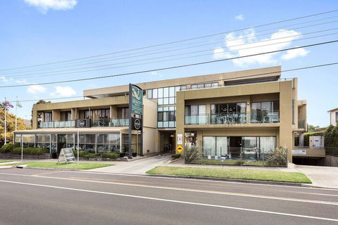 Quality Hotel Bayside Geelong - Schoolies Week Accommodation 4