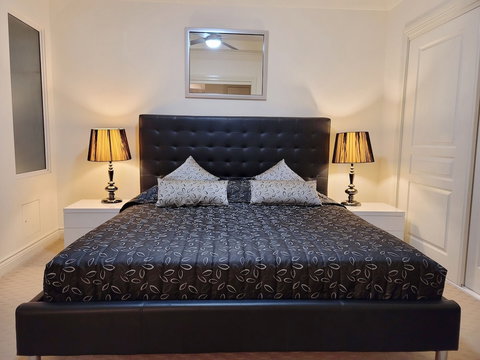 Macarthur Chambers - Schoolies Week Accommodation 5