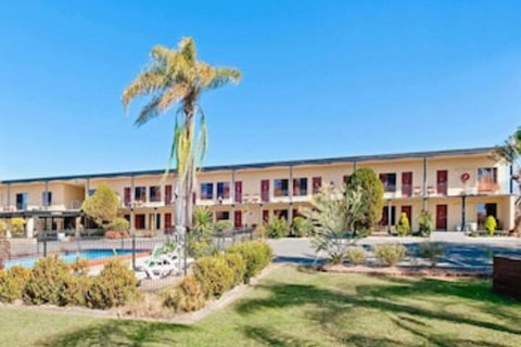 Comfort Inn Country Plaza Taree - Schoolies Week Accommodation 0