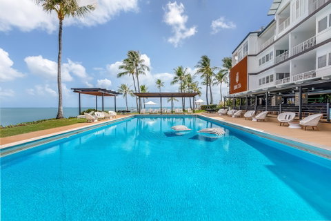 Coral Sea Marina Resort - Schoolies Week Accommodation 3