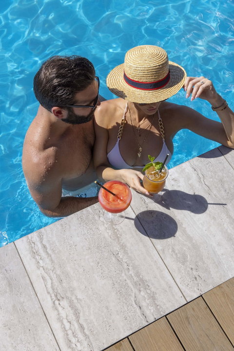 Coral Sea Marina Resort - Schoolies Week Accommodation 4