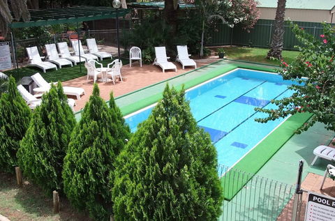 Elkira Court Motel - Schoolies Week Accommodation 6