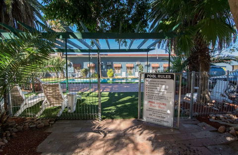 Elkira Court Motel - Schoolies Week Accommodation 2