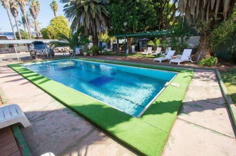 Elkira Court Motel - Schoolies Week Accommodation 3