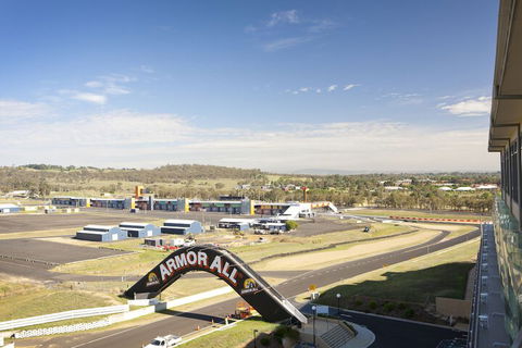 Rydges Mount Panorama Bathurst - Schoolies Week Accommodation 6