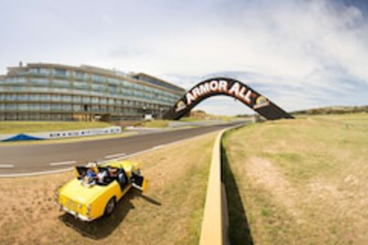  Schoolies Week Accommodation