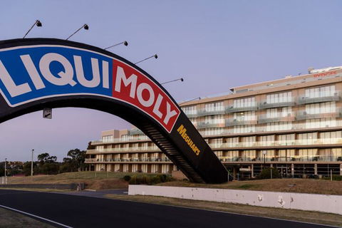 Rydges Mount Panorama Bathurst - Schoolies Week Accommodation 7