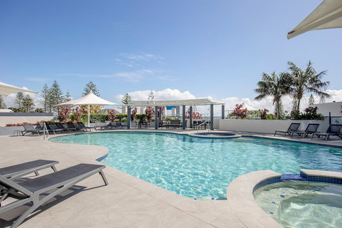 Mantra Mooloolaba Beach - Schoolies Week Accommodation 1