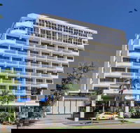 Acacia Court Hotel - Schoolies Week Accommodation