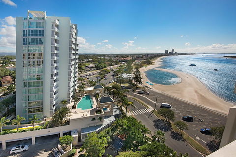Grand Apartments - Schoolies Week Accommodation 1
