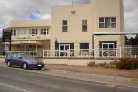 Neptune Grand Hotel - Schoolies Week Accommodation 5