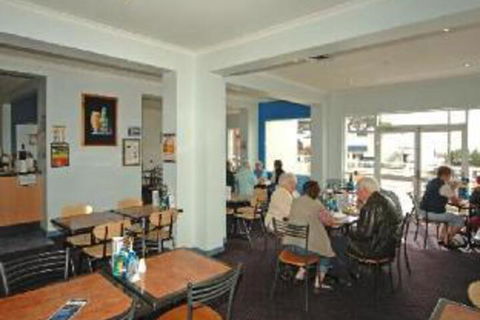 Neptune Grand Hotel - Schoolies Week Accommodation 0