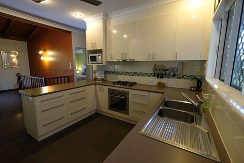 Wildlife Holiday Home - Schoolies Week Accommodation 2