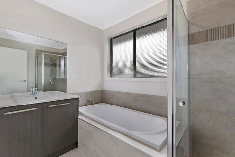 Palm Grove Beach House Dromana - Schoolies Week Accommodation 5