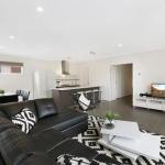 Palm Grove Beach House Dromana - Schoolies Week Accommodation 0