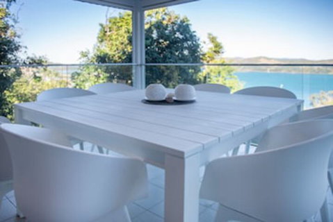 Oasis 22 - Schoolies Week Accommodation 0
