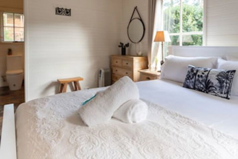 ARCADIA - The Barn Cottage & Rosehill Cottage - Schoolies Week Accommodation 0