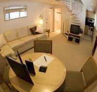 Breathtaker All Suite Hotel - Schoolies Week Accommodation