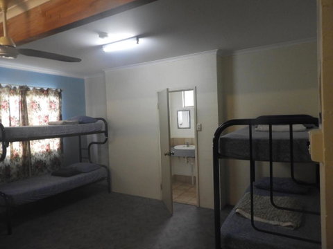 Kalbarri Backpackers YHA - Schoolies Week Accommodation 4