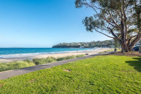 Apartment On Kingston Beach - Schoolies Week Accommodation 0