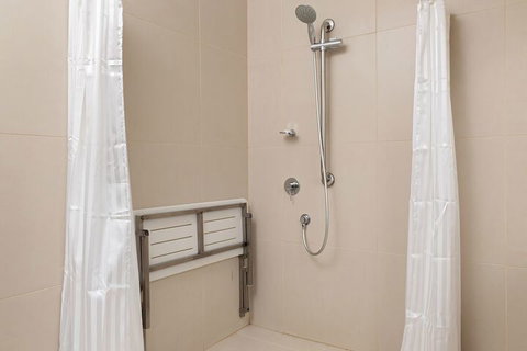 Mick O'Shea's - Schoolies Week Accommodation 2