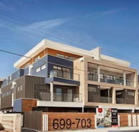 Modern Inner West Stay - Schoolies Week Accommodation