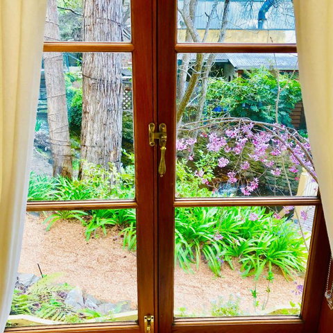 Aldgate Creek Cottage Bed & Breakfast - Schoolies Week Accommodation 6