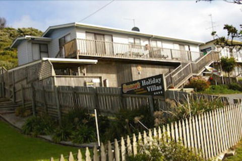 Sunset Holiday Villas - Schoolies Week Accommodation 1