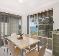 Toukley Lake House - Schoolies Week Accommodation