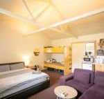 3 Hills at the Good Place - Schoolies Week Accommodation