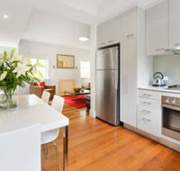 Boutique Stays Brighton Vale - Schoolies Week Accommodation